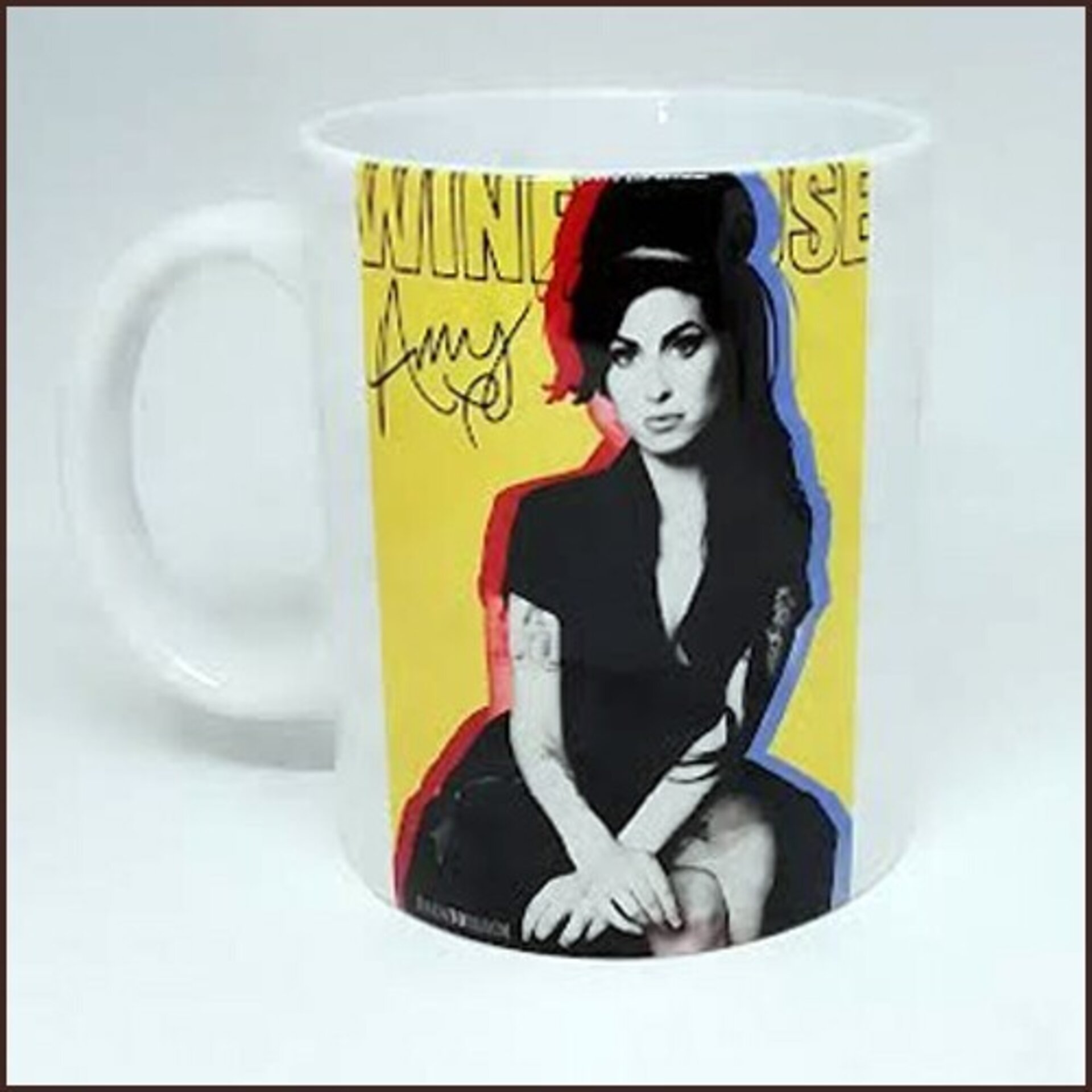 Taza Amy Winehouse - 2